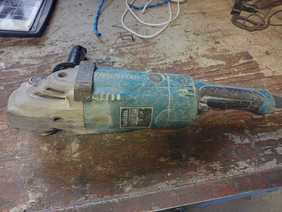 Szlifierka kątowa Gumówka Makita 230 mm