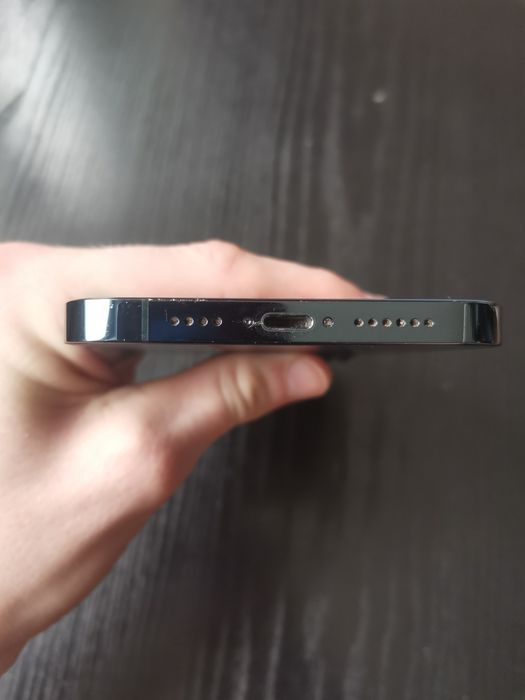 Продам айфон 12 про макс