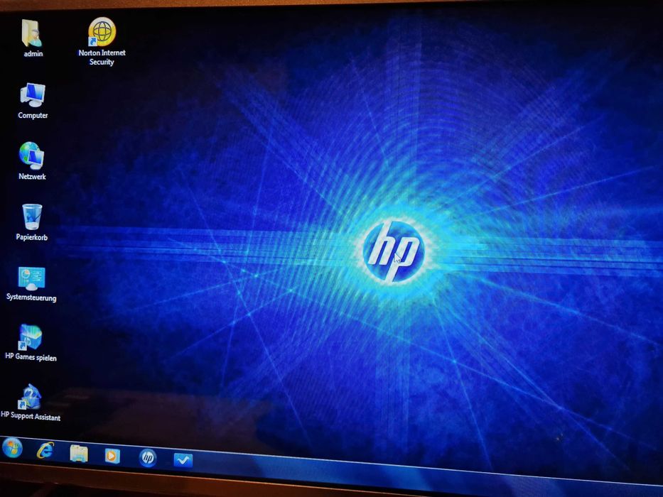 komputer stacjonarny HP i3 8GB Ram