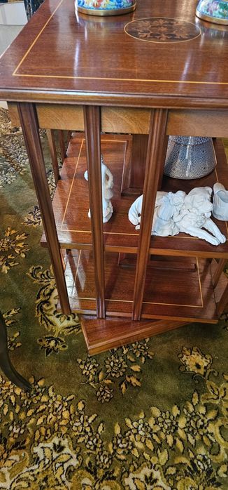 Estante\Mesa Giratória