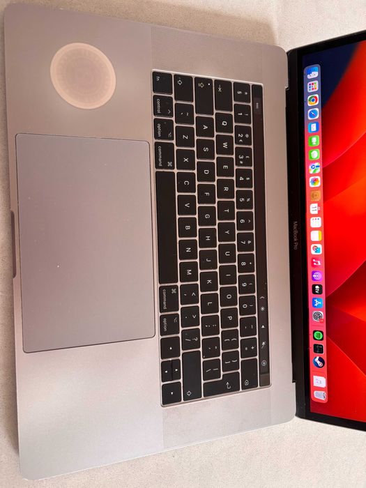 MacBook Pro 15" Retina (2017) - i7 2.9GHz - 16GB RAM - 500GB SSD