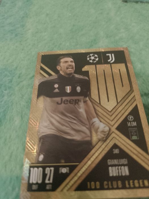 Sprzedaję karty piłkarskie