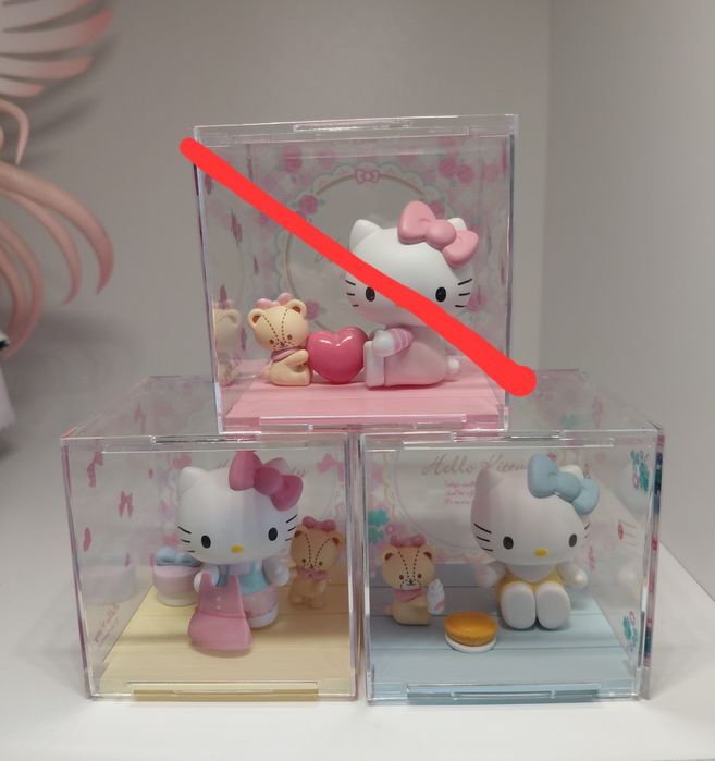 Оригінальні фігурки Hello Kitty