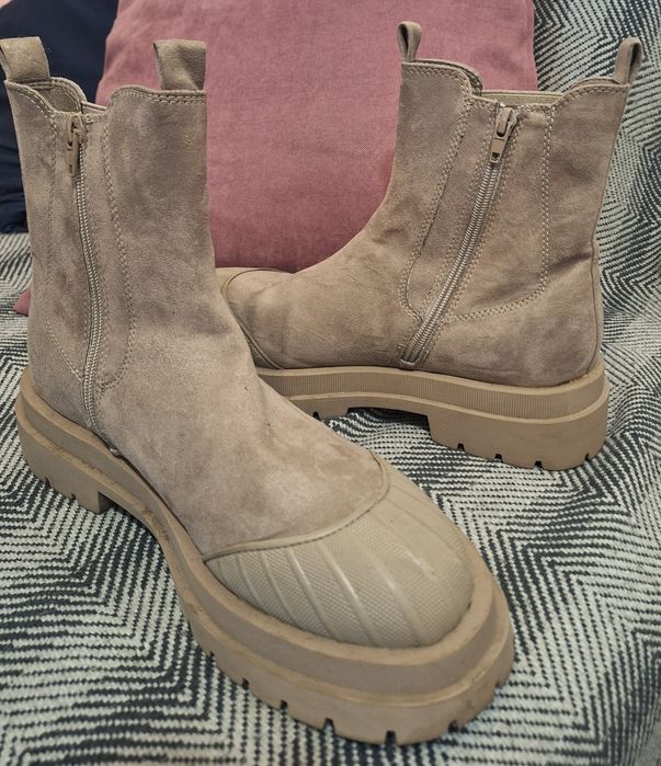 Черевики ,Челсі, розмір 40,нові.