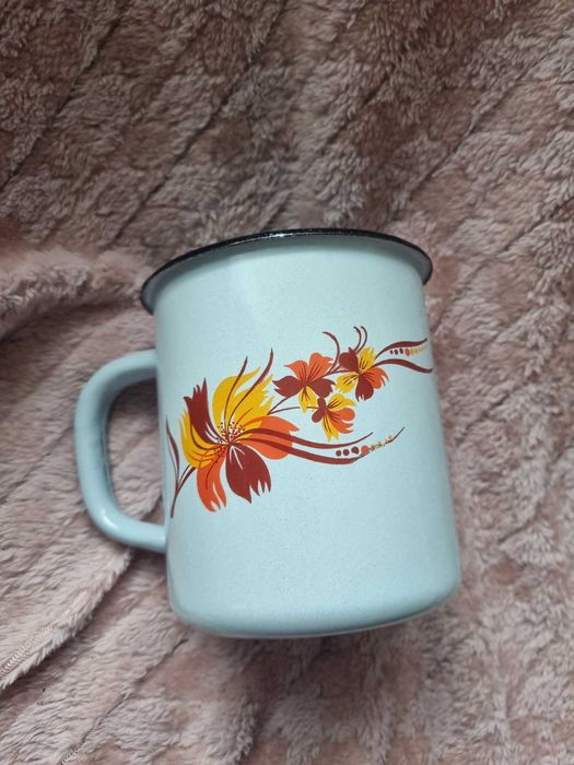 Kubek emaliowany prl