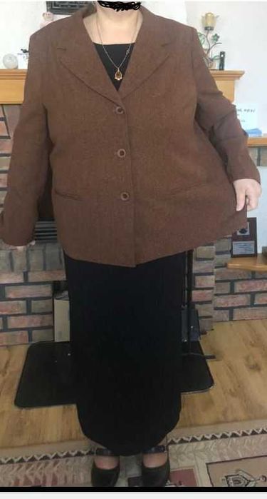 Żakiet damski brązowy nowy na podszewce rozmiar 54