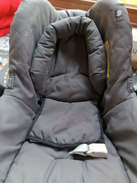 Fotelik samochodowy nosidełko Maxi Cosi plus adaptery do wózka