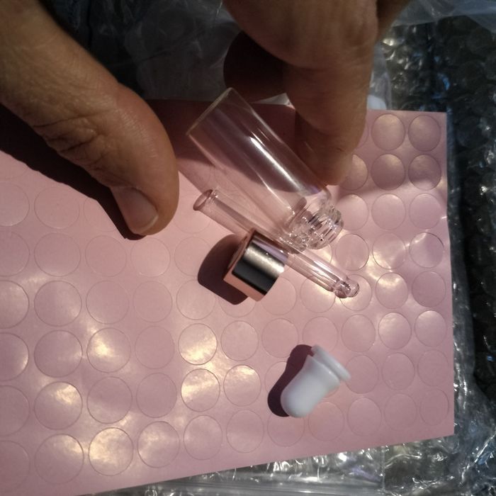 Buteleczki próbki z pipetą 5 ml