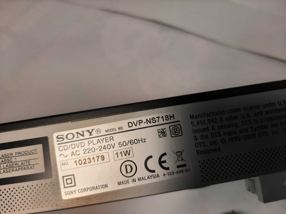 DVD Sony model DVP-NS718H