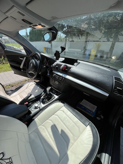 Bmw seria 1 e87 z 2007 czarne  poj 2,0 mox 130kw