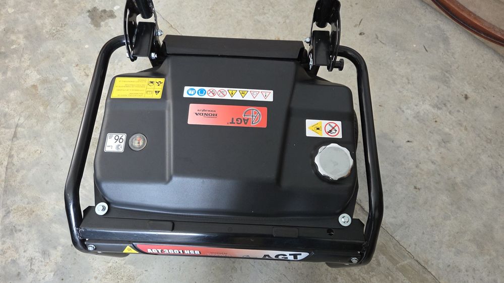 Продам бензиновий генератор