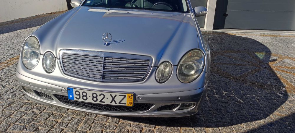 Mercedes-Benz E 220 CDI Automático – 150 cv – 2002