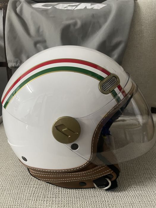 Capacete branco CGM