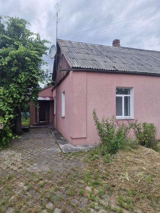 Продається половина будинку в районі Смоківки