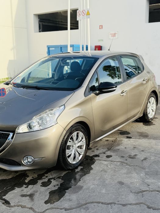 Peoguet 208, 2015 Caixa Automatico 1.2 Gasolina