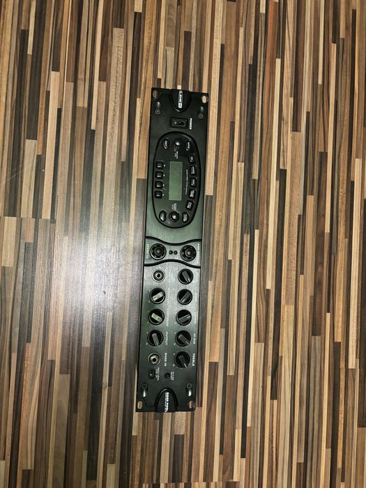 Line 6 bass pod xt pro + foot switch