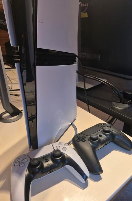 Playstation 5 PRO 2TB + 2 pady JAK NOWA BEZ WAD