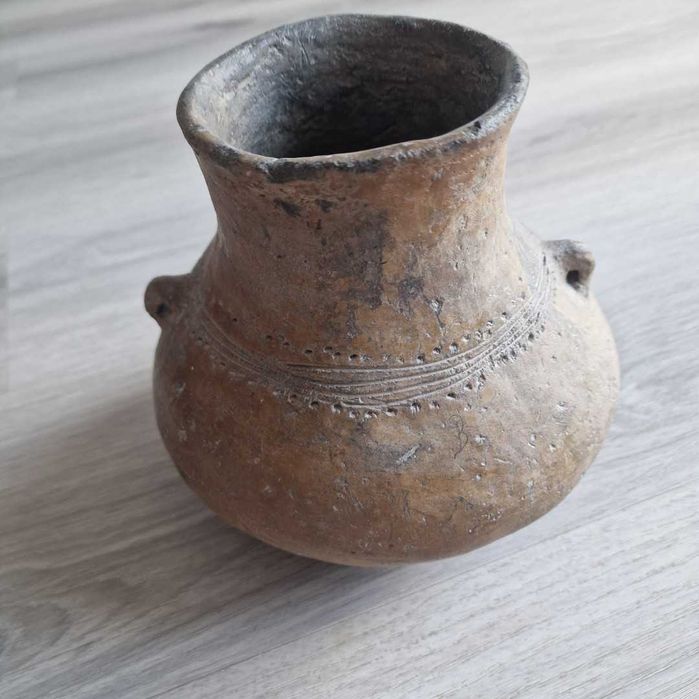 Sprzedam stare gliniane naczynie- dzban