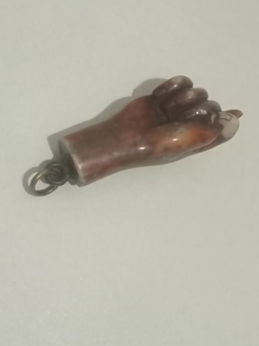 Pendente/ fisgas antigo pouco comum