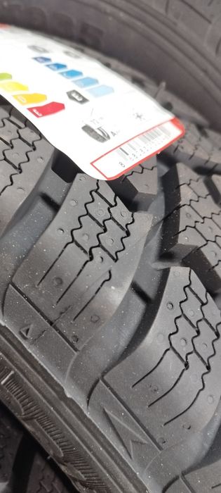 4x PETLAS FULLGRIP PT935 195/70R15C 104 R