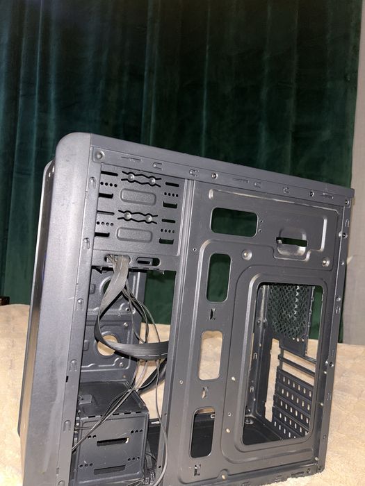 корпус Vinga  (крышки есть)