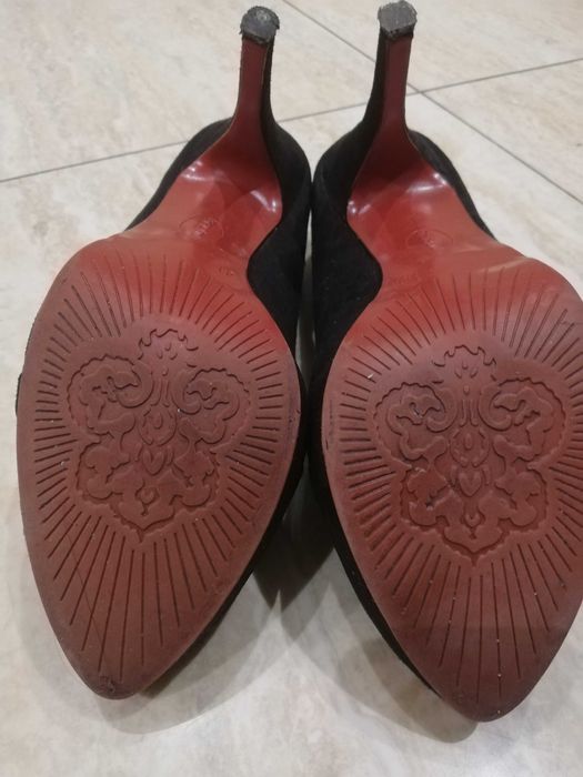 Buty szpilki czarne 41 czerwona podeszwa