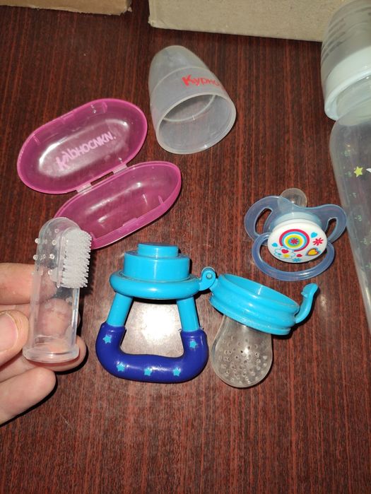 Продам бутылочки Avent,ниблер,соска,зубная щётка