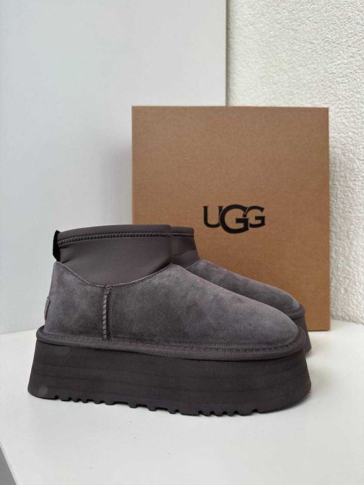 Крутезні уггі UGG Premium Classic Mini Dipper 2026 чорні міні діпер