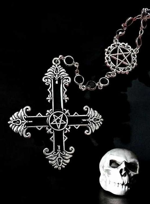 Naszyjnik Wisior Odwrócony Krzyż Pentagram Gotycki Gothic Metal Occult