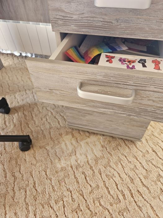 Продам хороший качественный компьютерный стол