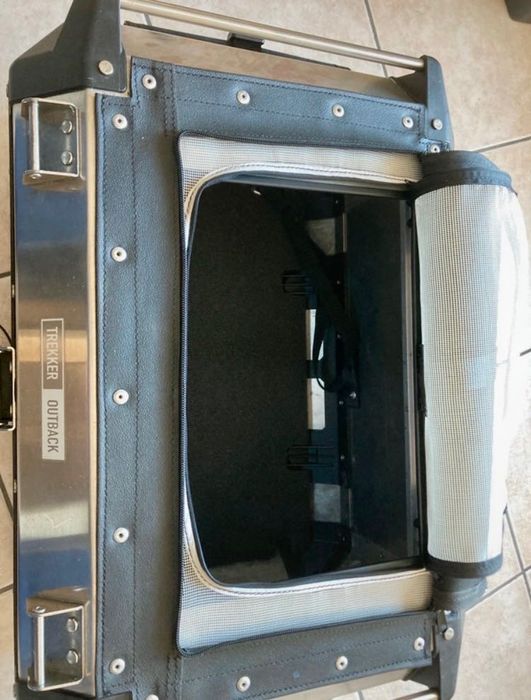 Bau Top case Givi Trekker