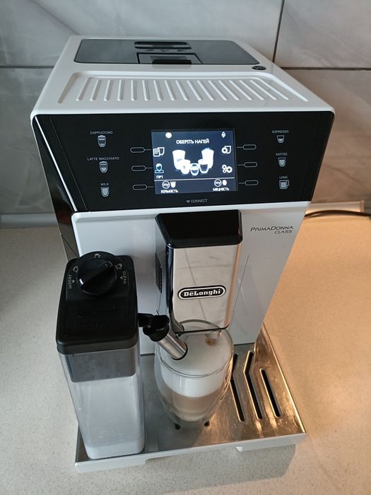 Кавова машина Delonghi PrimaDonna Class