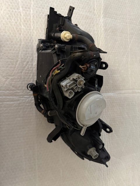 subaru legacy iv lampa prawa xenon lift 06-09 100-20959 koito cała kpl