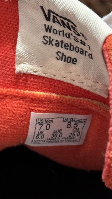 buty damskie zamszowe firmy Vans