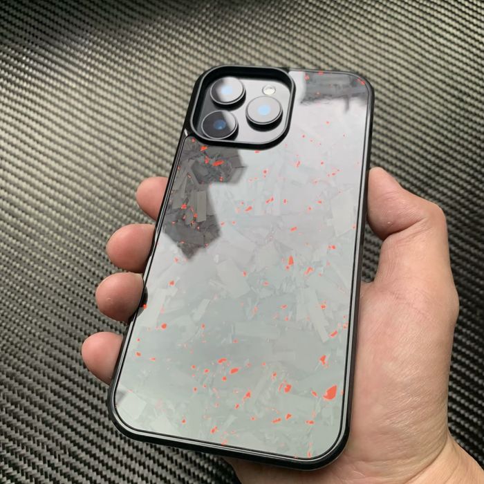 Кований карбоновий чохол на айфон 16 | 16 pro. З MagSafe