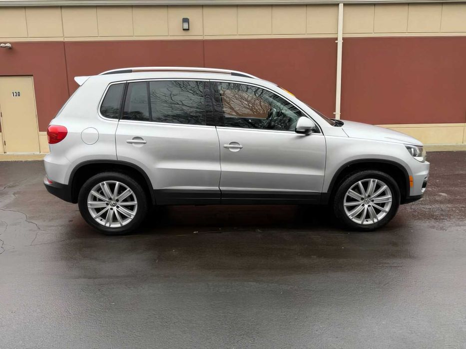 Volkswagen Tiguan      2015