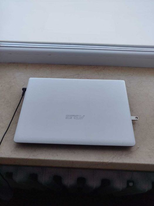 Ноутбук Asus x401 Pentium 2020m 4 500