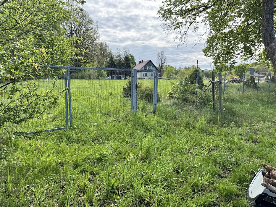 Działka z warunkami zabudowy 3770m2