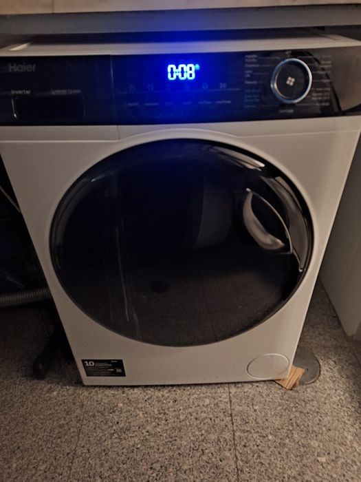 Máquina Lavar e Secar Roupa Haier,  como nova