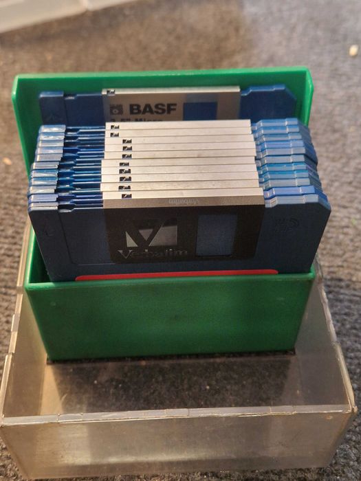 Zestaw 12 Dyskietek 3,5 " 1,44 MB