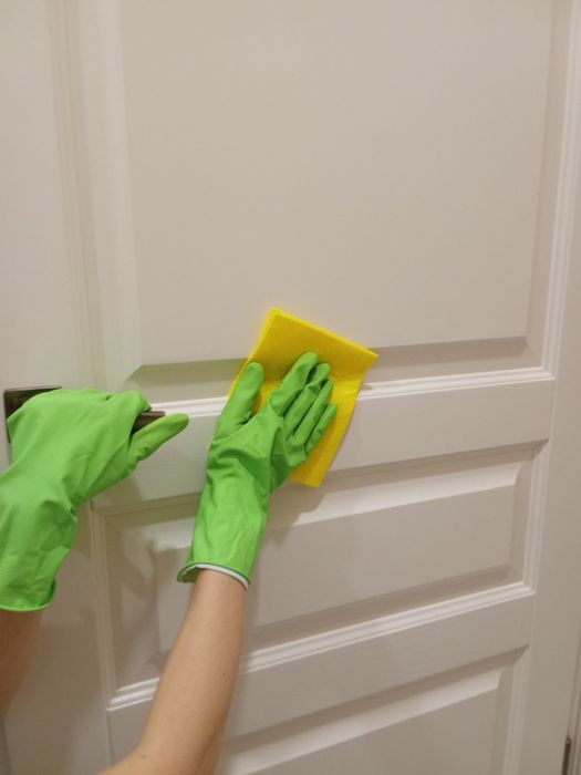 Не фирма Уборка квартир офисов помещений домработница;КлинингХимчистка