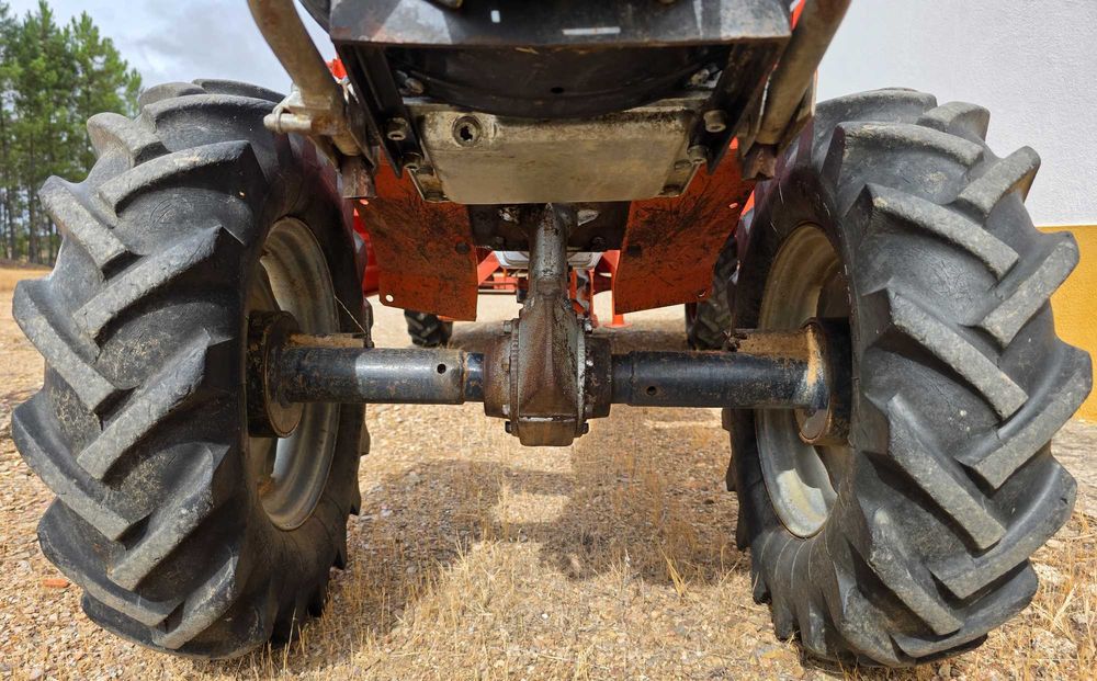 Motoenxada Lombardini 14CV 4X4 DIESEL de 2 lugares em MUITO BOM estado