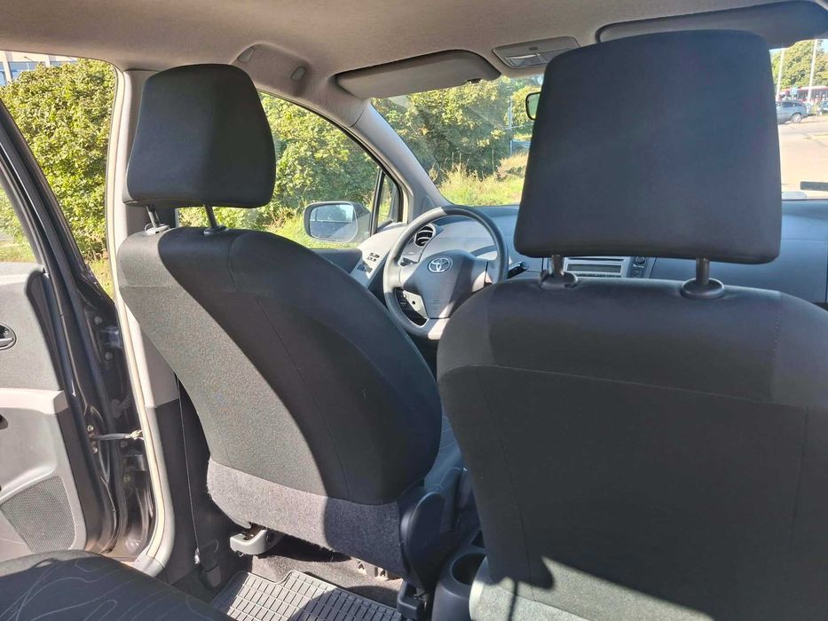 Toyota Yaris sprzedaż