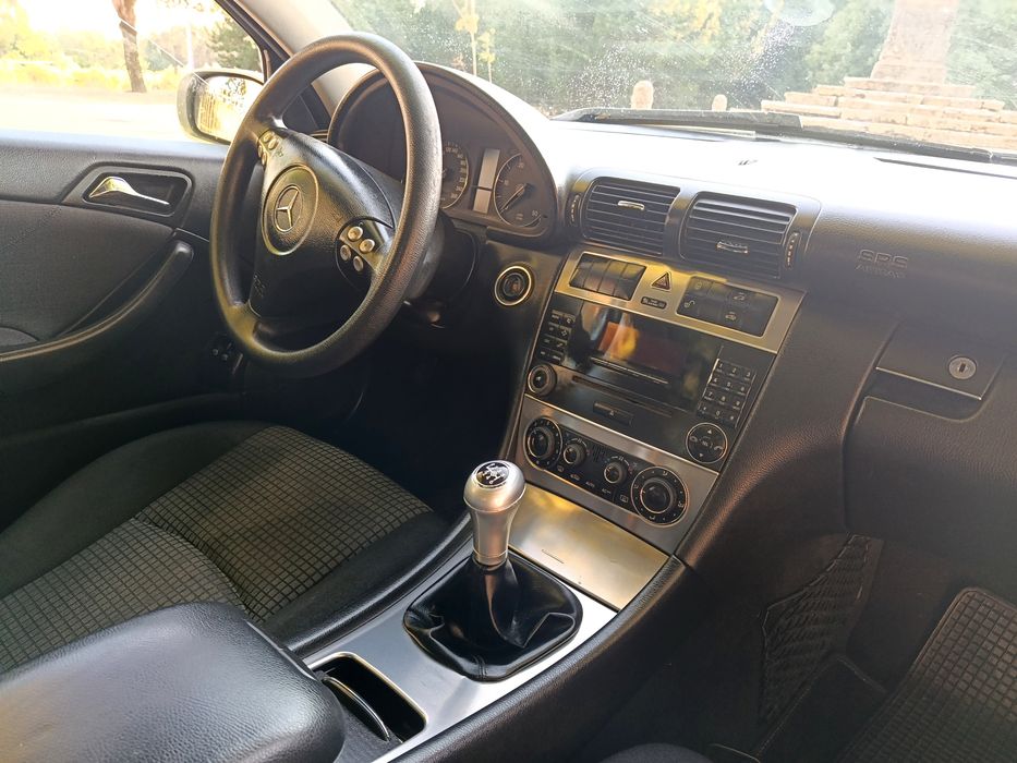 Mercedes-Benz C 220 — fotografia 2