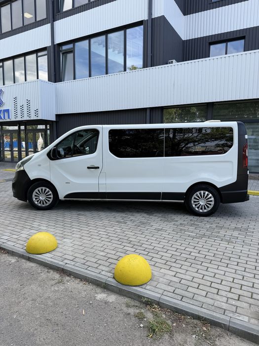 Продам Opel Vivaro 2015