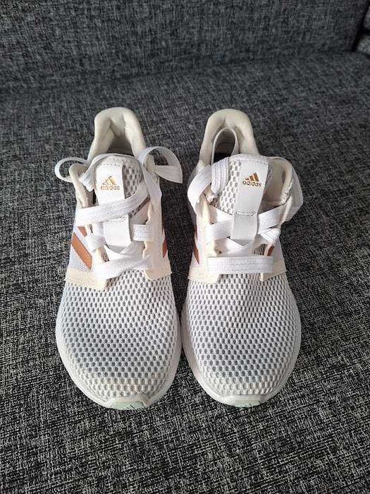 Кросівки Adidas білі 36 розміру