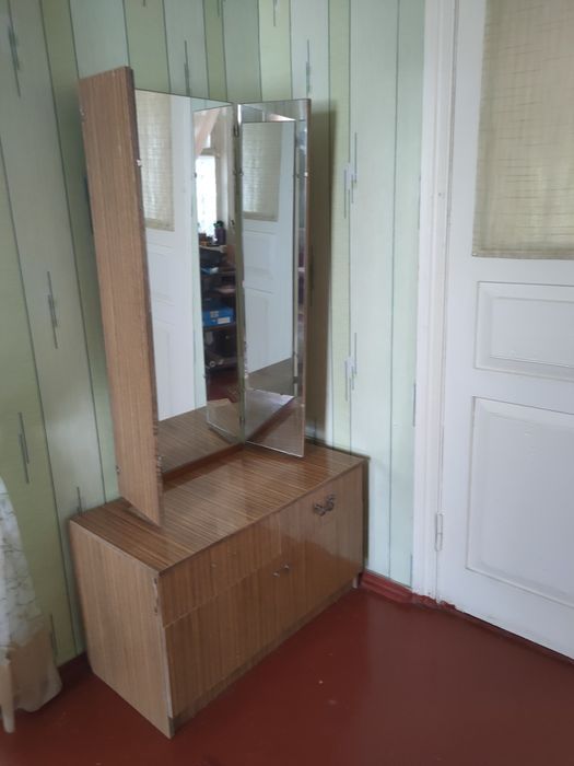 Продам трельяж , недорого