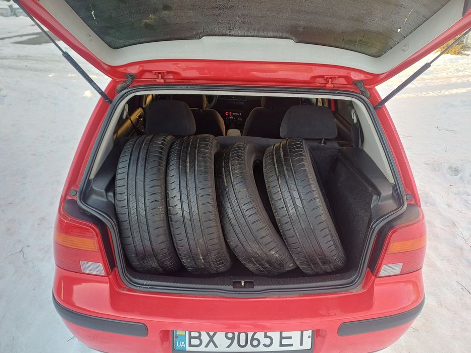 Volkswagen Golf 4 .1.6.
Volkswagen Gol