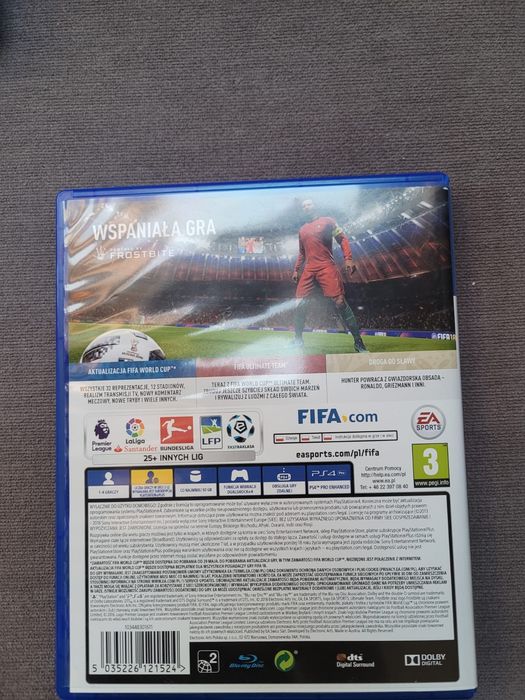 Gra FIFA 18 na ps4.