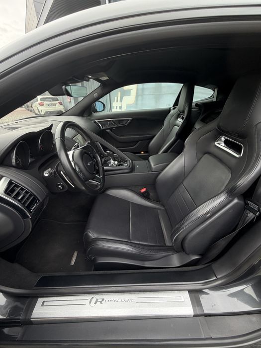 Jaguar F-Type P300 Auto R-Dynamic